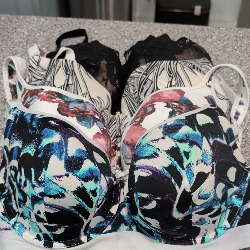 Set Of 4 38DD  Torrid Curve And Lane Bryant Balconette